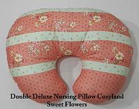 Bantal menyusui jumbo, cocok buat menyusui bayi kembar, dari Cozyland-double-deluxe-nursing-pillow-cozyland-sweet-flowers.jpg